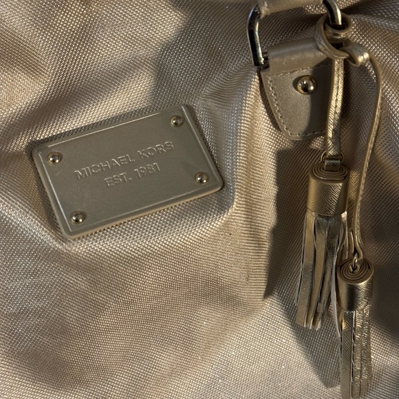 Michael Kors Metallic Gold ‘Glam in the Go’ Duffle Bag 💫 - Picture 2 of 4